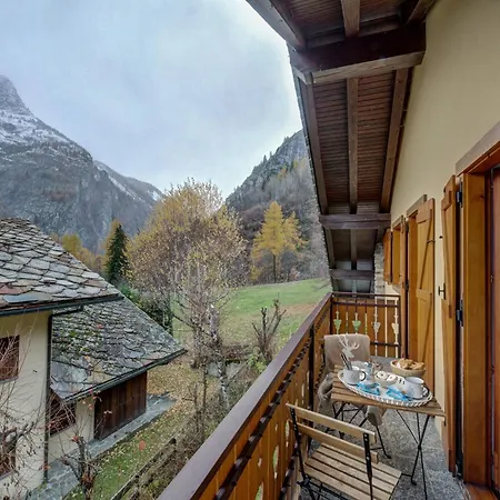 Maison Sapin Курмайор